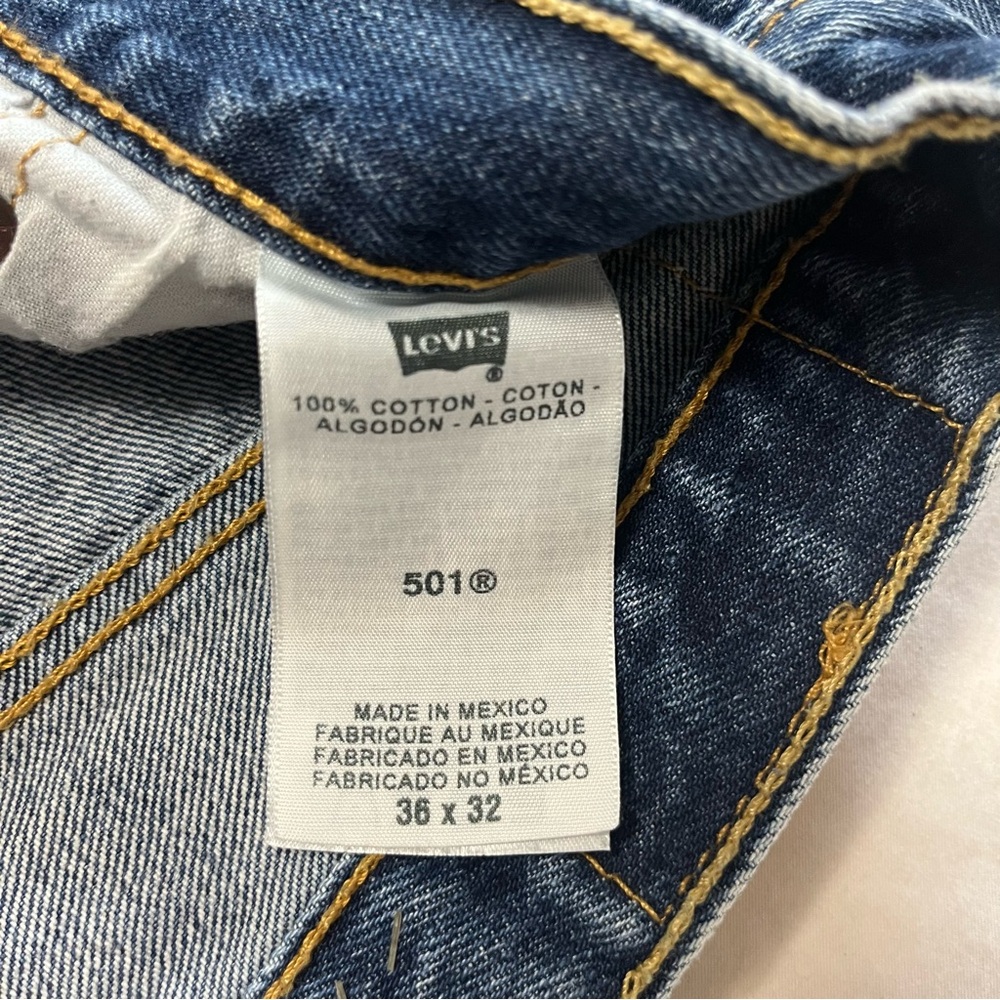 Levi's 501 Men’s Classic Straight Blue Jeans size 36x32 - Picture 8 of 9